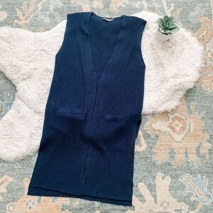 Merrick Navy Tunic Length Sleeveless Cardigan- Size Small